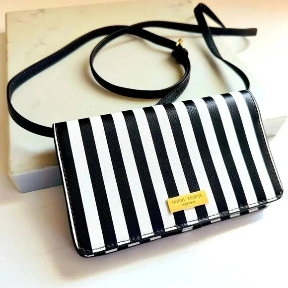 NWOT Henri Bendel West 57th Centennial Stripe XL Smartphone Case/Wallet Bag - Picture 1 of 9